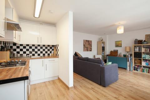 2 bedroom apartment to rent, Windus Road, London