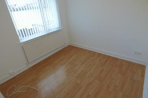 3 bedroom mews to rent, Buxton Crescent, Sale