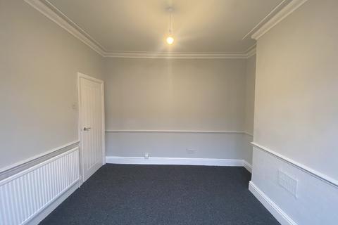 3 bedroom end of terrace house to rent, 117 Worthing Street, Hull HU5 1PR