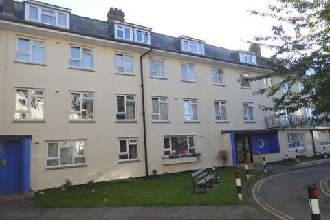 2 bedroom apartment to rent, Penzance TR18