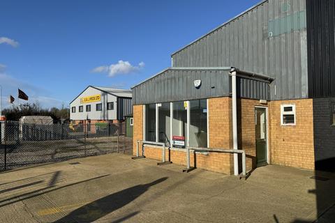 Warehouse to rent, Greens Road, Dereham, Norfolk, NR20 3TG