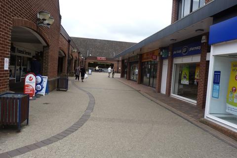 Office to rent - Unit 16, Bowthorpe Shopping Centre, Norwich, Norfolk
