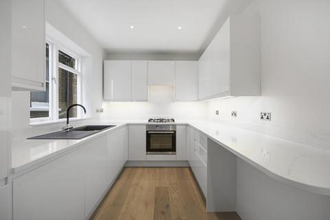 3 bedroom flat to rent, Elsworthy Road, Primrose Hill, London, NW3