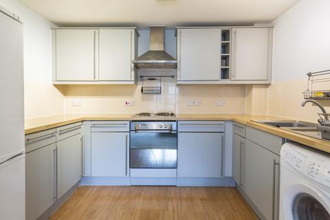 2 bedroom flat to rent, Flat , Squires Court, BS3