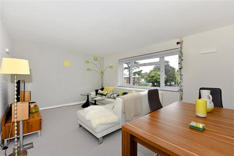 2 bedroom apartment to rent - Montpellier Court, St. Leonards Road, Windsor, Berkshire, SL4