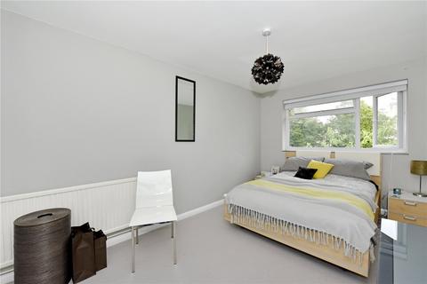 2 bedroom apartment to rent - Montpellier Court, St. Leonards Road, Windsor, Berkshire, SL4