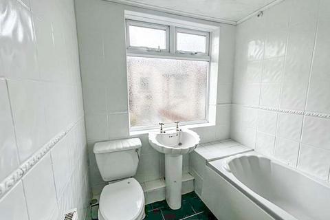 3 bedroom terraced house to rent, The Coppice, Anfield L4