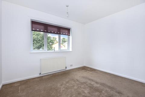 undefined, Priestwood,  Bracknell,  RG42