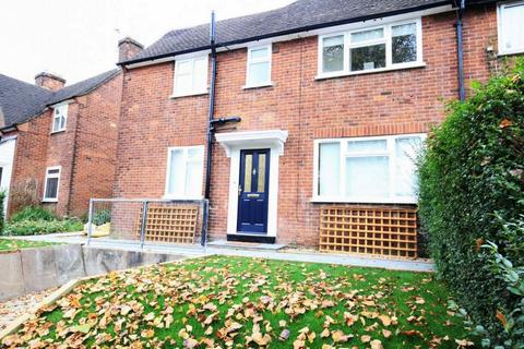 1 bedroom in a house share to rent, Maude Crescent, North Watford, WD24