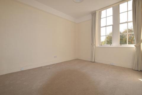 2 bedroom apartment to rent, Aston Close, Watford, WD24