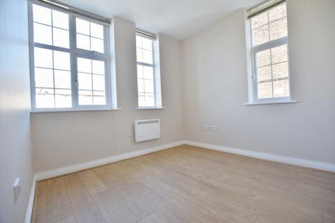 2 bedroom apartment to rent, Broad Street, Chesham, HP5