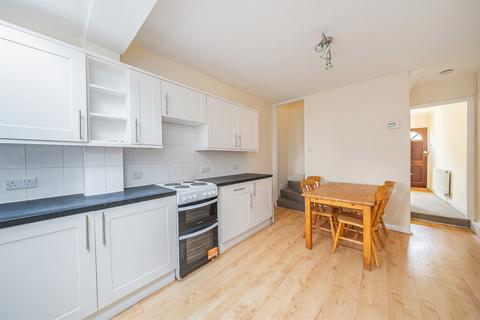 2 bedroom terraced house to rent, St Johns Street, Reading, RG1
