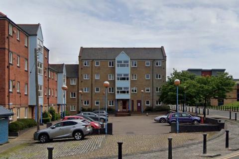 2 bedroom flat to rent, Ferrara Square, Marina, Swansea. SA1 1UW