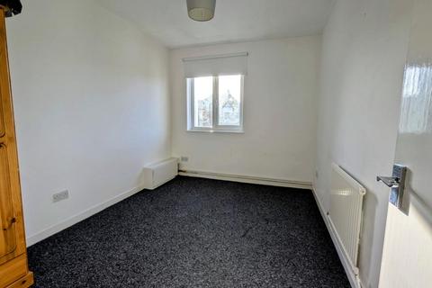 2 bedroom flat to rent, Ferrara Square, Marina, Swansea. SA1 1UW