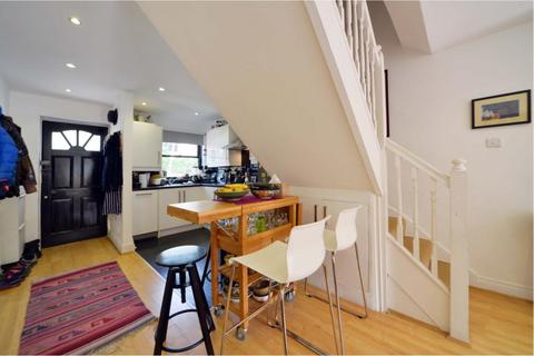 4 bedroom terraced house to rent, Ruston Street, London, E3