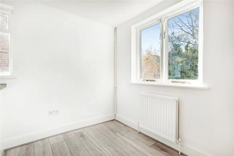 3 bedroom terraced house to rent, Zealand Road, London, E3