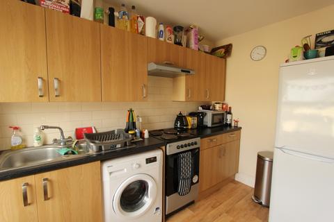 1 bedroom apartment to rent, Lower Addiscombe Road, East Croydon, CR0