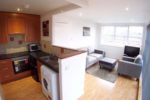 2 bedroom apartment to rent, Dene House Court, Leeds