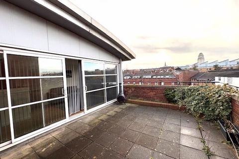 2 bedroom apartment to rent, Dene House Court, Leeds