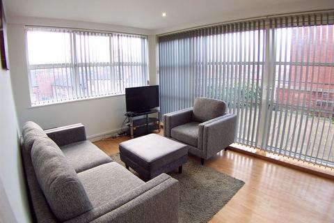 2 bedroom apartment to rent, Dene House Court, Leeds