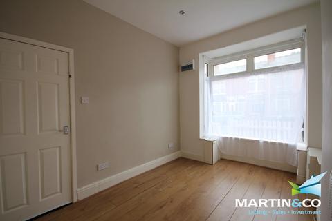 2 bedroom end of terrace house to rent, Selsey Road, Edgbaston, B17