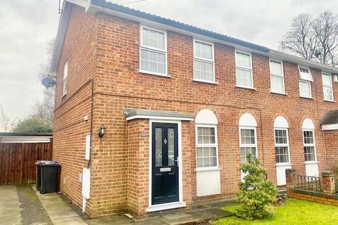 3 bedroom semi-detached house to rent, The Ridgeway, Burbage