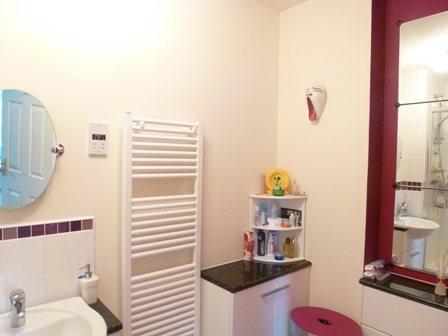 5 angelica ensuite 1
