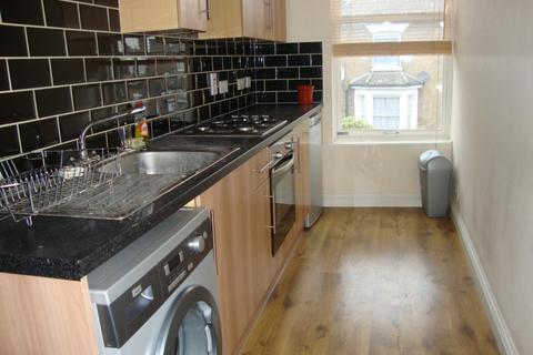 2 bedroom apartment to rent, Turnpike Lane, London N8