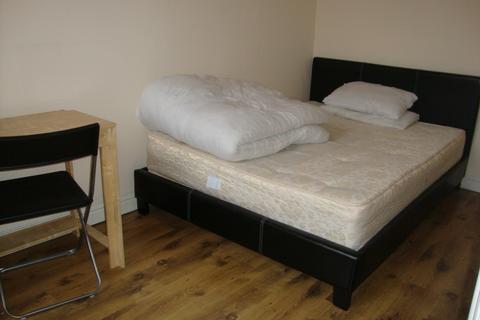 2 bedroom apartment to rent, Turnpike Lane, London N8