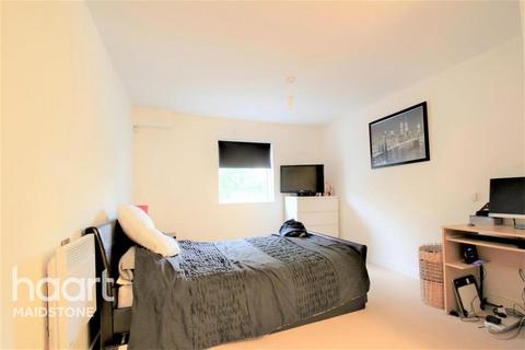 1 bedroom flat to rent, Kingfisher Meadow, ME16