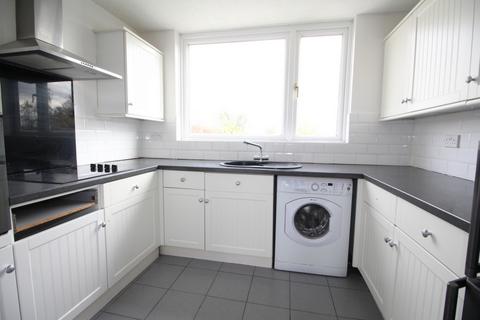 2 bedroom flat to rent, Tidys Lane, Epping, CM16