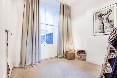 2 bedroom flat to rent, Cornwall Gardens, SW7