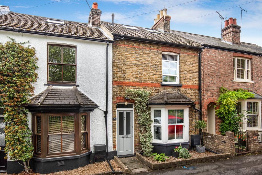 Ellesmere Road, Berkhamsted, Hertfordshire, HP4 3 bed terraced house £535,000