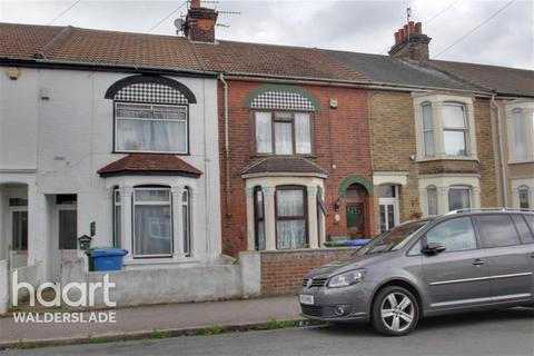 3 bedroom terraced house to rent, Coronation Road, Sheerness, ME12