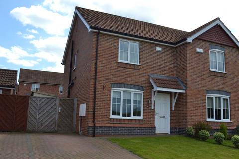 2 bedroom semi-detached house to rent, Lapwing Way, Barton Upon Humber, North Lincolnshire, DN18