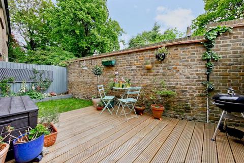 2 bedroom ground floor maisonette to rent, Dalmeny Road, Tufnell Park, N7