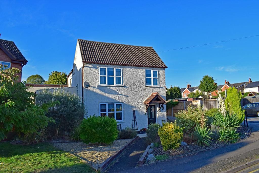 Cherry Tree Cottage, 49 The Flats, Bromsgrove, B61 8LB 3 bed cottage