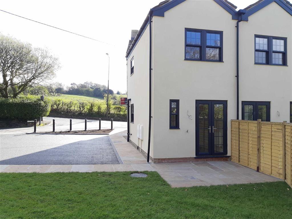 Glossop Road, Marple Bridge, Stockport, Cheshire 3 bed end of terrace