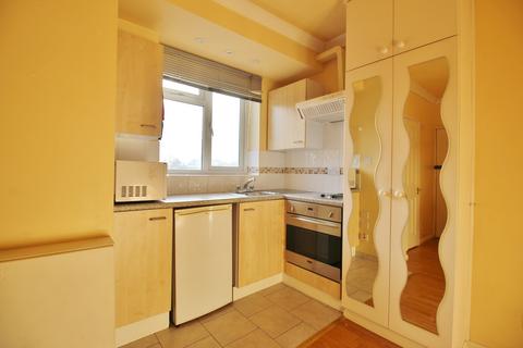Studio to rent, North End Road, Golders Green NW11