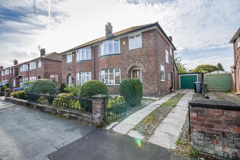 3 bedroom semi-detached house to rent, Lorraine Road, Timperley