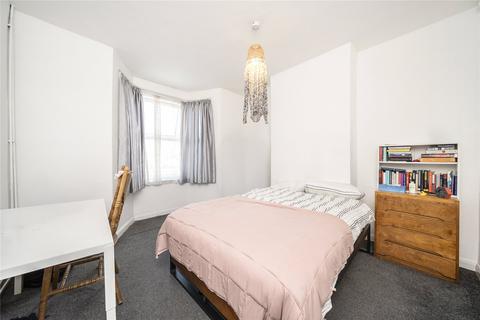 3 bedroom terraced house for sale, Kenton Road, London, E9