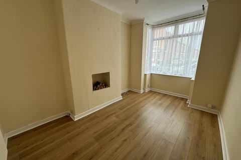 2 bedroom terraced house to rent, Greenbank Road, Darlington