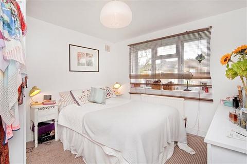 2 bedroom flat to rent, Corinne Road, Tufnell Park, N19