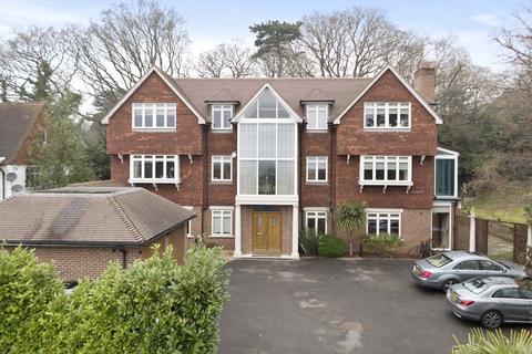 6 bedroom detached house to rent, Southwood Avenue, Kingston upon Thames