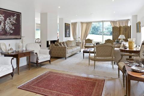 6 bedroom detached house to rent, Southwood Avenue, Kingston upon Thames