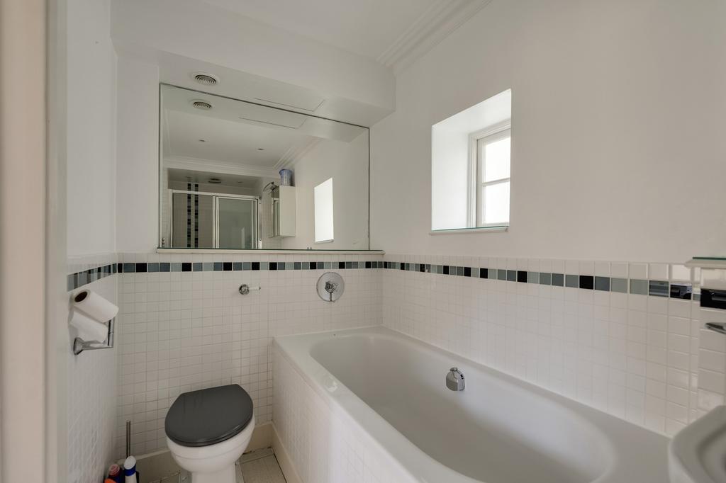 Bathroom ()