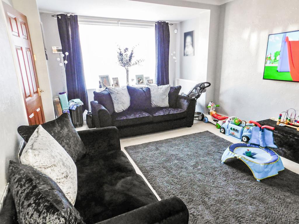 Larne Crescent, Low Fell, Gateshead, Tyne & Wear, NE9 5RP 2 bed semi