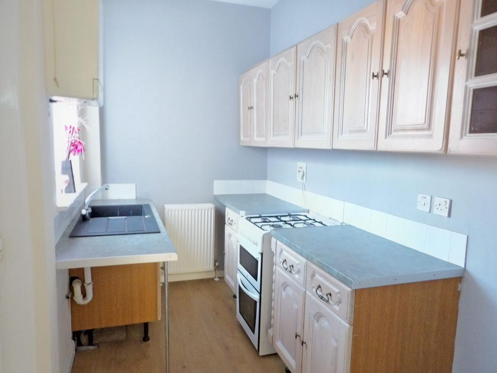 Dacre Street, Laygate, South Shields, Tyne and Wear, NE33 5QD 2 bed