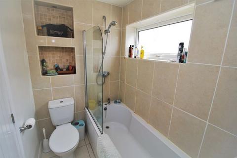 undefined, Thame