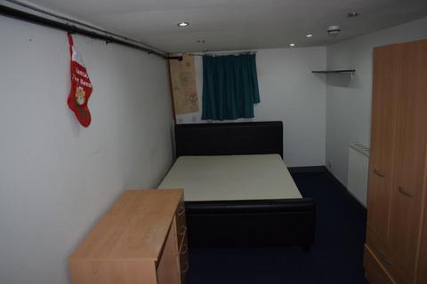 undefined, 17A Estcourt Terrace Headingley Leeds Headingley